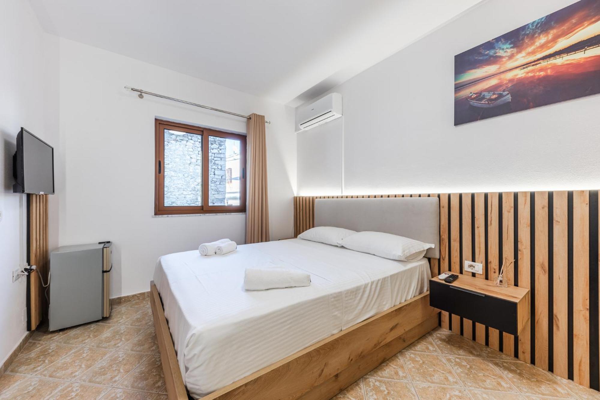By The In The Beautiful Apart-hotel Shirokë