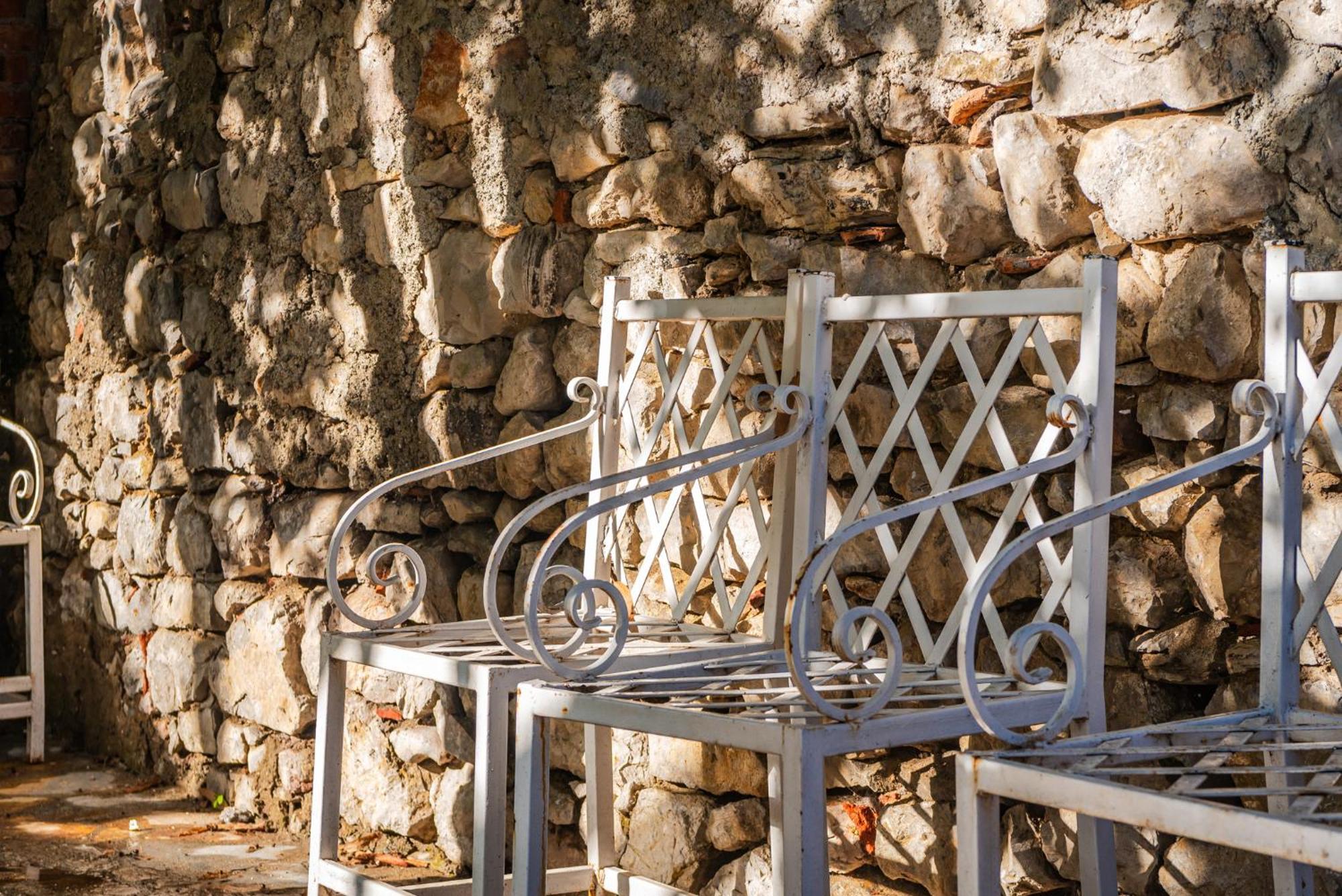 Apart-hotel By The In The Beautiful Shirokë