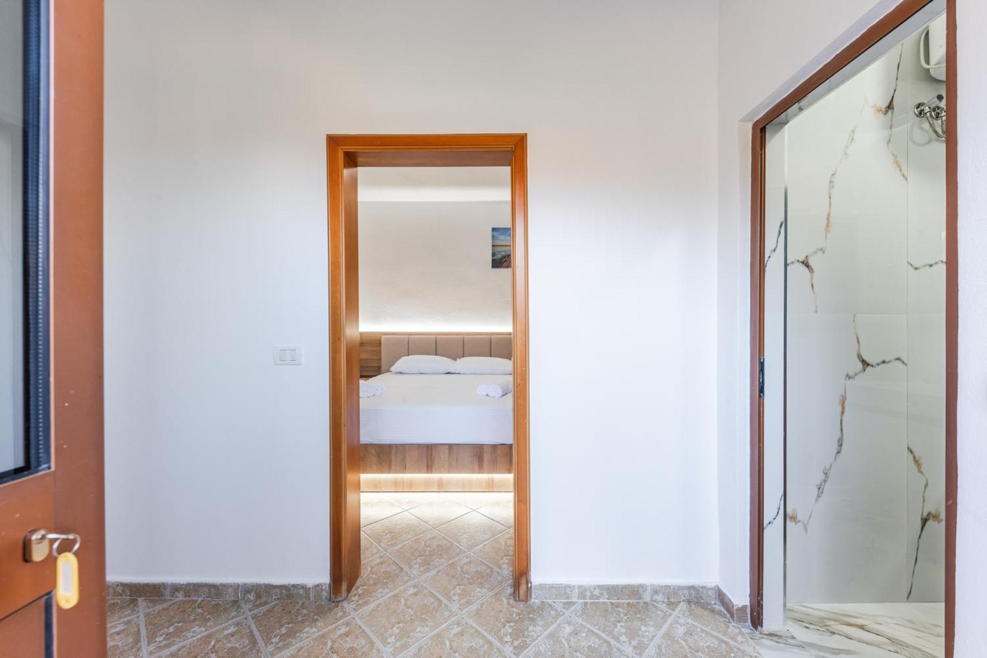 Apart-hotel By The In The Beautiful Shirokë