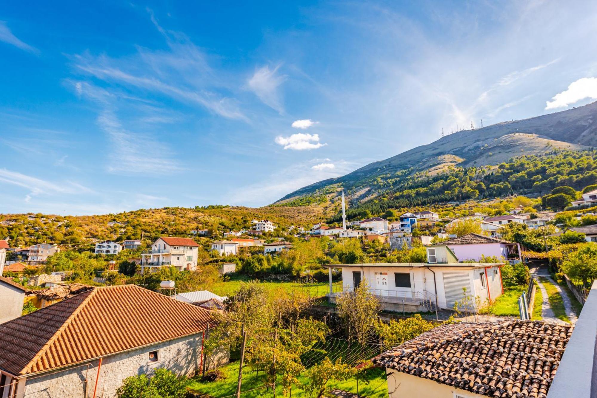Apart-hotel By The In The Beautiful Shirokë